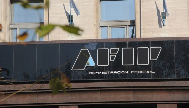 AFIP extendió el plazo para la presentación de garantías de los operadores aduaneros