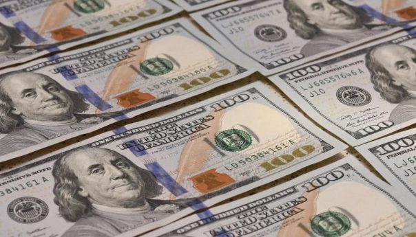 Los dólares financieros rebotan $7 y la brecha vuelve a superar el 100%