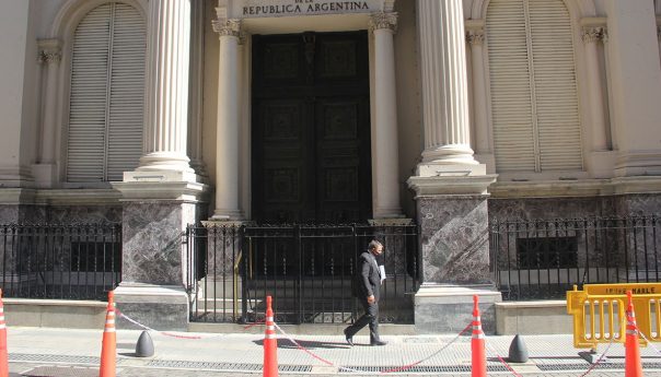 el BCRA volvió a prender la aspiradora de pesos para controlar el circulante durante el verano