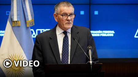 'Las medidas buscan alivianar el impacto de la devaluación impuesta por el FMI'