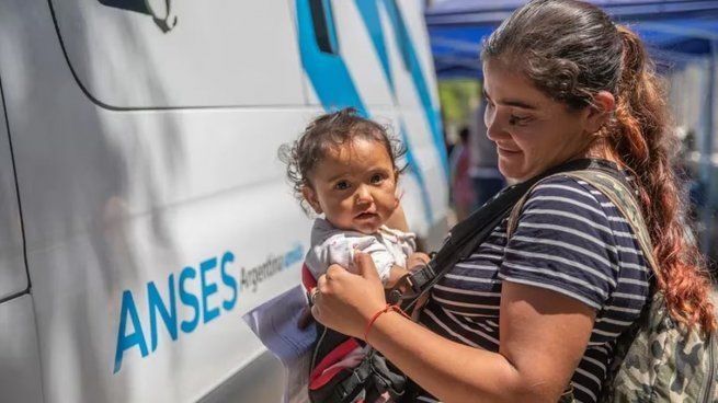 Hasta agosto, la AUH era de $13.864 en caso de tener un sólo hijo.