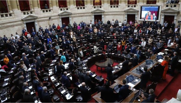 Quiénes son los opositores que le pidieron a Sergio Massa la ley de Ganancias y cómo podrían votarla