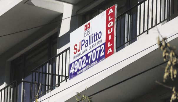 prohíben publicaciones y contratos en dólares, ¿cómo afecta a las plataformas?
