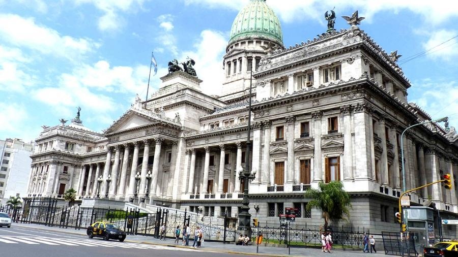 Fue establecido a travs del decreto 5832023 firmado por el presidente Alberto Fernndez y el jefe de Gabinete Agustn Rossi