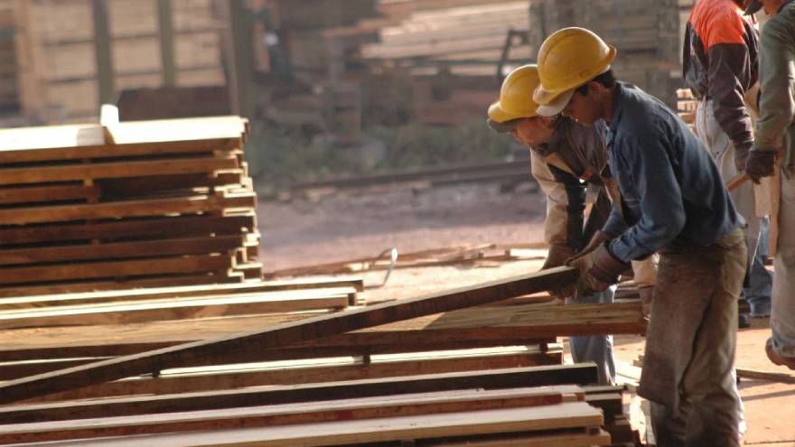 Buscan que trabajadores puedan elegir libremente su obra social