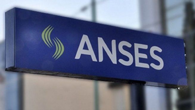 Los beneficiarios de la AUH que abona ANSES podrán presentar la Libreta 2022 hasta el 31 de marzo. 