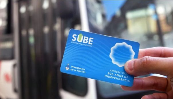 cómo registrar la tarjeta a través de Whatsapp para no pagar tarifa plena del transporte