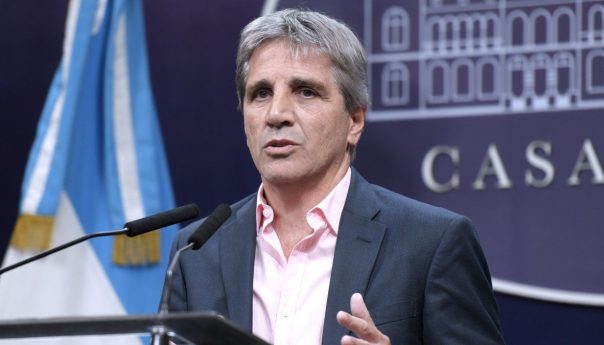 Luis Caputo reveló cómo será la ayuda escolar para escuelas privadas