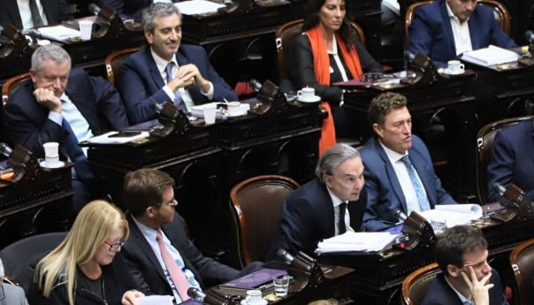 uno por uno, cómo votaron los bloques