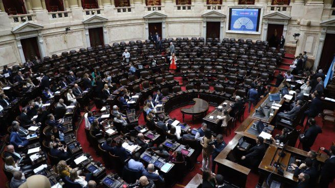 Se vota la Ley bases. El proyecto se debatirá en una sesión maratónica en Diputados.