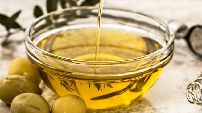 La ANMAT prohibió la elaboración y comercialización de dos aceites de oliva.