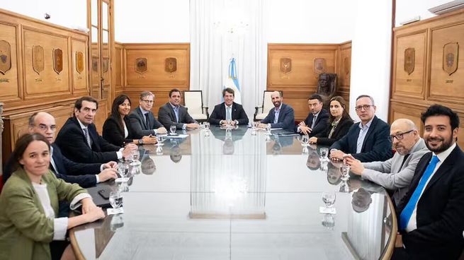 El bloque de la UCR en el Senado se reunió este martes a la mañana para unificar una posición conjunta.