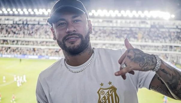 Neymar compartió las primeras imágenes de su tercera hija, Helena