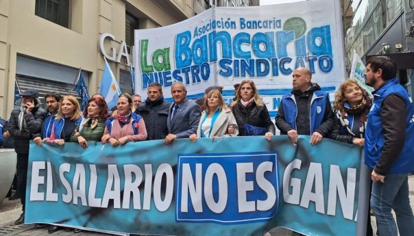 Bancarios van a la Justicia por el Impuesto a las Ganancias