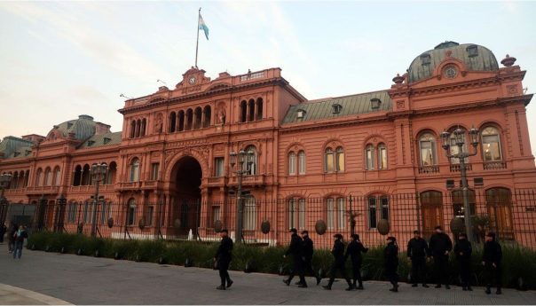 desde que asumió Javier Milei, el Gobierno recortó más de 30.000 puestos en el Estado
