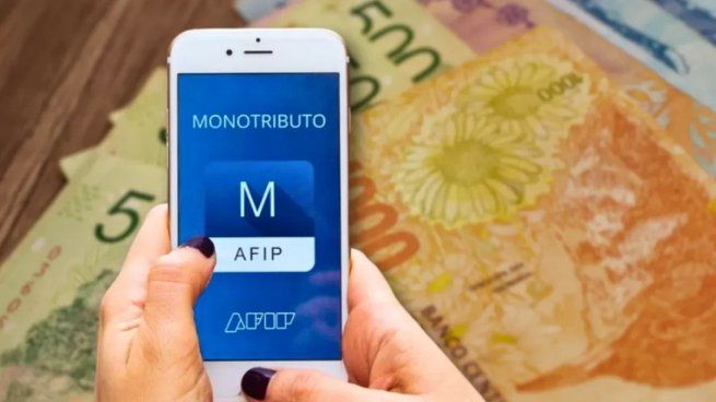 Es esencial que los contribuyentes controlen sus ingresos, ya que superar el límite de facturación de una categoría obliga a recategorizarse. 