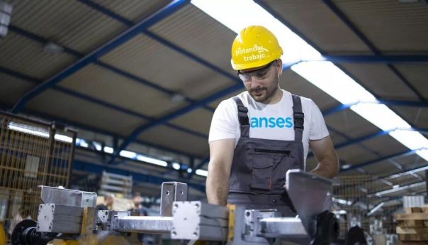 El gobierno de Milei confirmó la fecha de pago de Volver al Trabajo en diciembre 2024