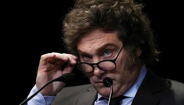 Un balance económico y político, para un fin de año, no tan balanceado