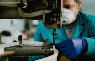 se hundió un 20% anual en septiembre y operó con solo el 42% de su capacidad instalada