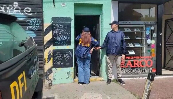 le secuestraron documentos y llaves de cajas fuertes