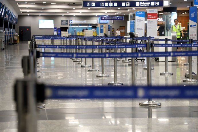 Los controladores aéreos anunciaron posibles medidas de fuerza tras el fracaso de la conciliación salarial con EANA.  