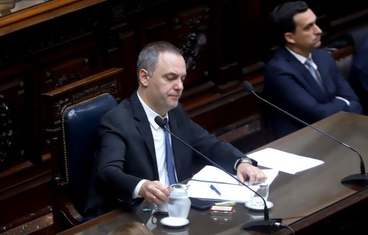 Acerca de la declaración jurada, el funcionario legislativo aseguró que “está en manos de la Justicia” y que el funcionario ya dio explicaciones. Acerca de la declaración jurada, el funcionario legislativo aseguró que “está en manos de la Justicia” y que el funcionario ya dio explicaciones.